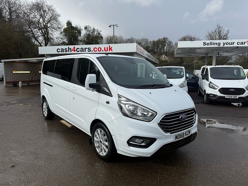 Ford 2.0 310 EcoBlue Titanium Minibus Double Cab 5dr Diesel Manual L2 Euro 6 (s/s) (130 ps)