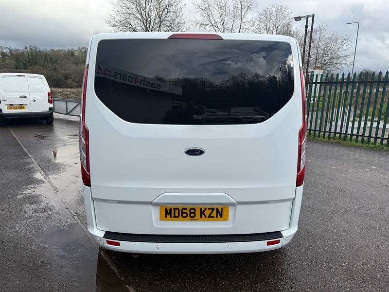 Ford 2.0 310 EcoBlue Titanium Minibus Double Cab 5dr Diesel Manual L2 Euro 6 (s/s) (130 ps)