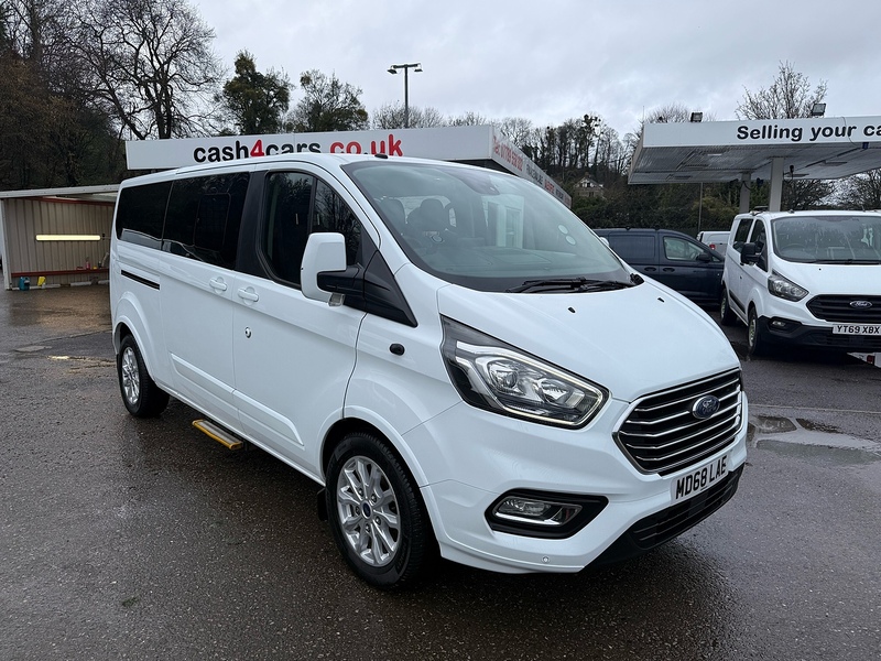 Ford 2.0 310 EcoBlue Titanium Minibus Double Cab 5dr Diesel Manual L2 Euro 6 (s/s) (130 ps)