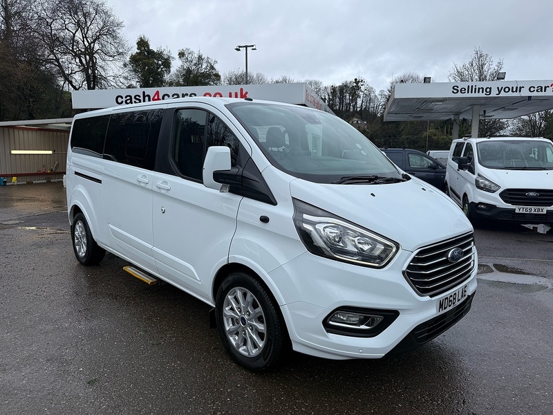 Ford 2.0 310 EcoBlue Titanium Minibus Double Cab 5dr Diesel Manual L2 Euro 6 (s/s) (130 ps)