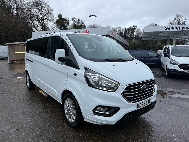 Ford 2.0 310 EcoBlue Titanium Minibus Double Cab 5dr Diesel Manual L2 Euro 6 (s/s) (130 ps)