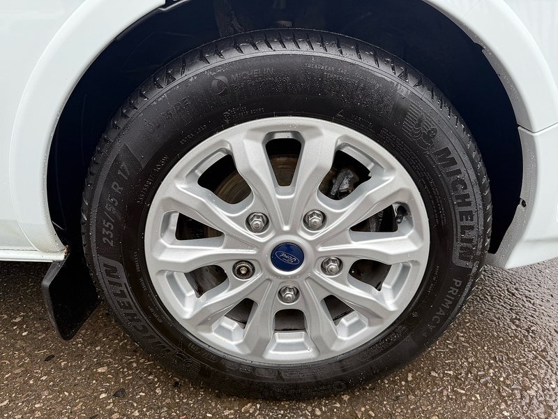 Ford 2.0 310 EcoBlue Titanium Minibus Double Cab 5dr Diesel Manual L2 Euro 6 (s/s) (130 ps)