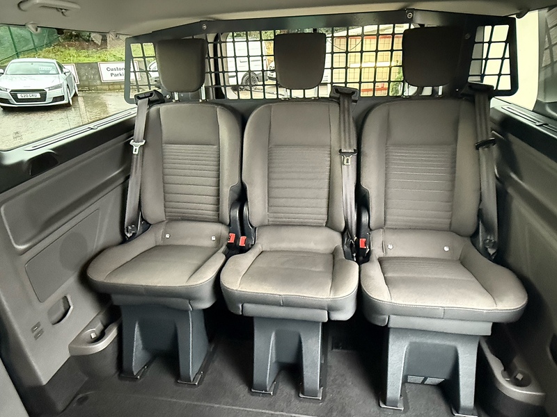 Ford 2.0 310 EcoBlue Titanium Minibus Double Cab 5dr Diesel Manual L2 Euro 6 (s/s) (130 ps)