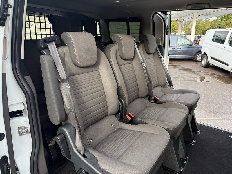 Ford 2.0 310 EcoBlue Titanium Minibus Double Cab 5dr Diesel Manual L2 Euro 6 (s/s) (130 ps)