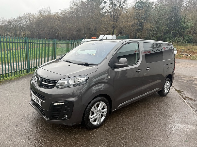 Vauxhall 2.0 Turbo D 3100 Elite Crew Van Double Cab 5dr Diesel Auto L1 H1 Euro 6 (s/s) (180 ps)