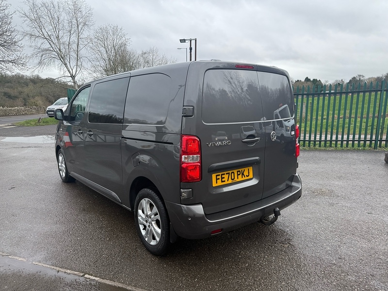 Vauxhall 2.0 Turbo D 3100 Elite Crew Van Double Cab 5dr Diesel Auto L1 H1 Euro 6 (s/s) (180 ps)