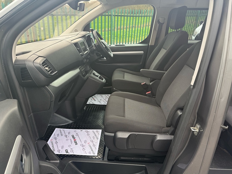 Vauxhall 2.0 Turbo D 3100 Elite Crew Van Double Cab 5dr Diesel Auto L1 H1 Euro 6 (s/s) (180 ps)