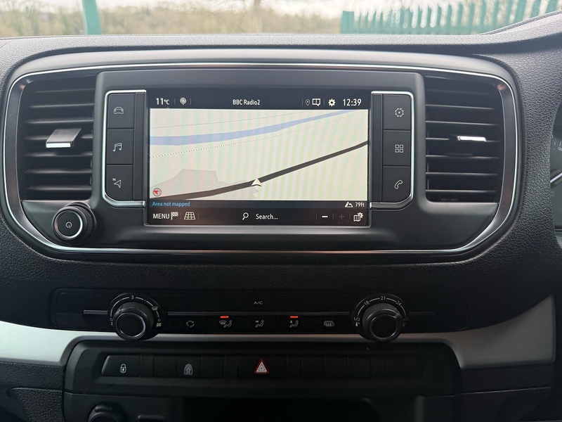 Vauxhall 2.0 Turbo D 3100 Elite Crew Van Double Cab 5dr Diesel Auto L1 H1 Euro 6 (s/s) (180 ps)