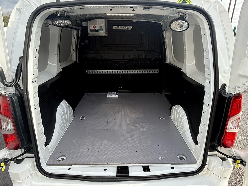 Vauxhall 1.5 Turbo D 2000 Sportive Panel Van 4dr Diesel Manual L1 H1 Euro 6 (s/s) (100 ps)