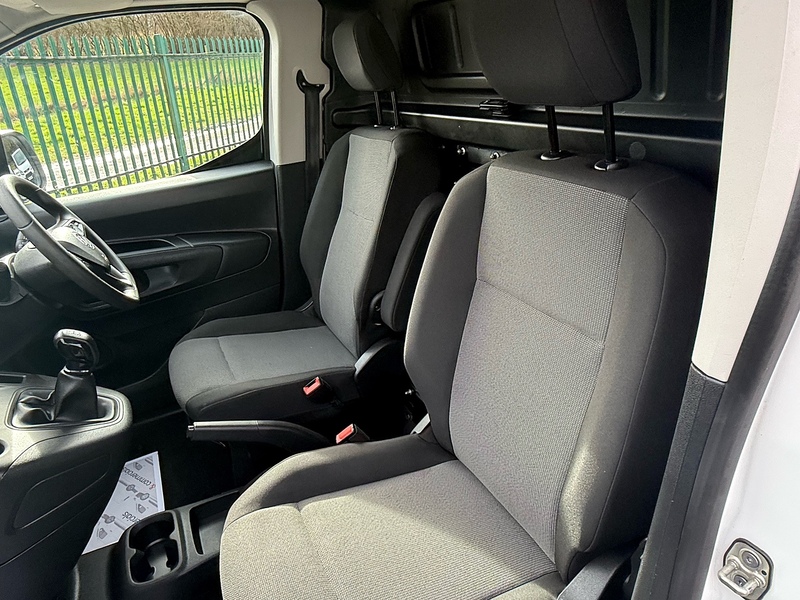 Vauxhall 1.5 Turbo D 2000 Sportive Panel Van 4dr Diesel Manual L1 H1 Euro 6 (s/s) (100 ps)