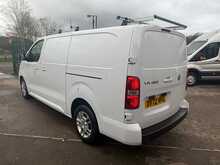 Vauxhall Vivaro Turbo D 2900 Sportive 
