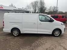 Vauxhall Vivaro Turbo D 2900 Sportive 