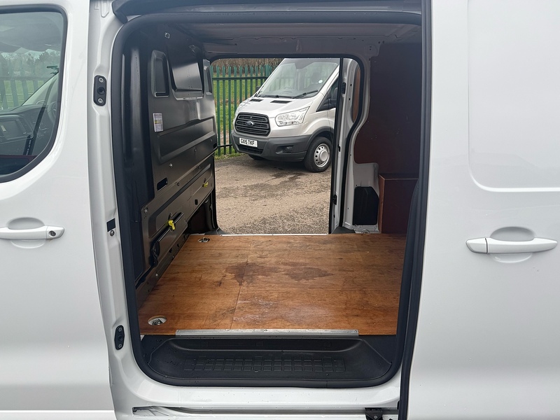 Vauxhall 1.5 Turbo D 2900 Sportive Panel Van 6dr Diesel Manual L2 H1 Euro 6 (s/s) (100 ps)