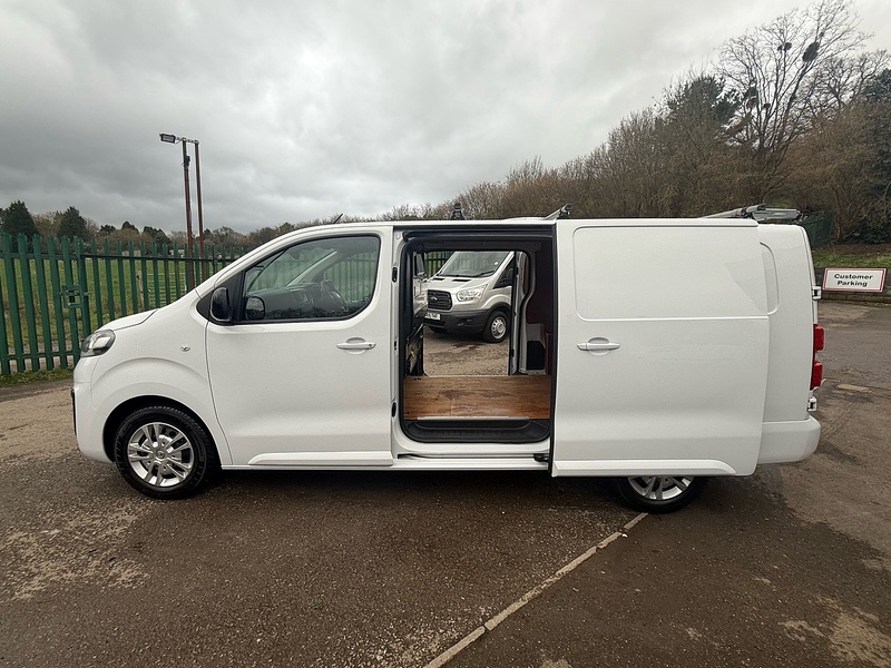 Vauxhall 1.5 Turbo D 2900 Sportive Panel Van 6dr Diesel Manual L2 H1 Euro 6 (s/s) (100 ps)