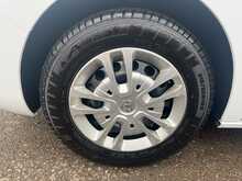 Vauxhall Vivaro Turbo D 2900 Sportive 