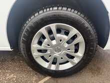 Vauxhall Vivaro Turbo D 2900 Sportive 