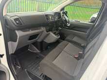 Vauxhall Vivaro Turbo D 2900 Sportive 