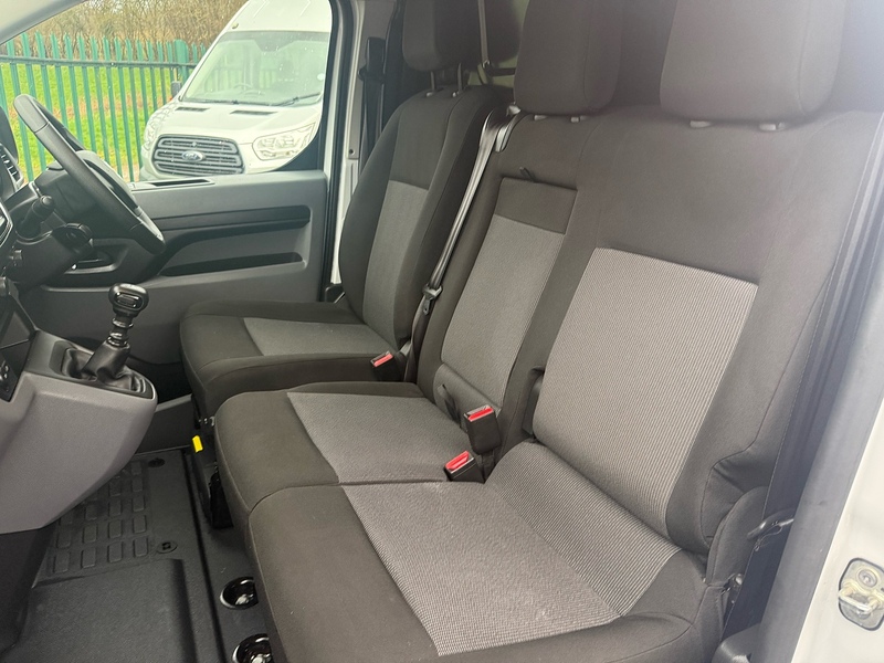 Vauxhall 1.5 Turbo D 2900 Sportive Panel Van 6dr Diesel Manual L2 H1 Euro 6 (s/s) (100 ps)