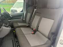 Vauxhall Vivaro Turbo D 2900 Sportive 