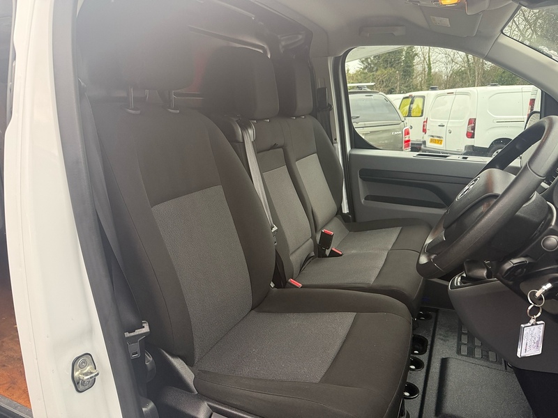 Vauxhall 1.5 Turbo D 2900 Sportive Panel Van 6dr Diesel Manual L2 H1 Euro 6 (s/s) (100 ps)