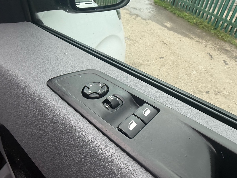 Vauxhall 1.5 Turbo D 2900 Sportive Panel Van 6dr Diesel Manual L2 H1 Euro 6 (s/s) (100 ps)