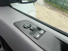 Vauxhall Vivaro Turbo D 2900 Sportive 