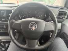 Vauxhall Vivaro Turbo D 2900 Sportive 