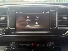 Vauxhall Vivaro Turbo D 2900 Sportive 