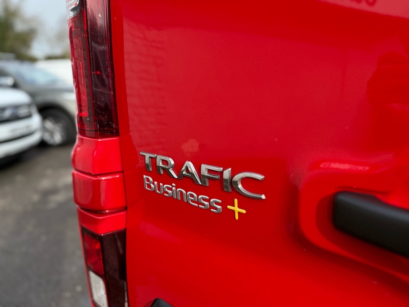 Renault 2.0 dCi ENERGY 28 Business+ motorhome 5dr Diesel Manual SWB Standard Roof Euro 6 (s/s) (120 ps)