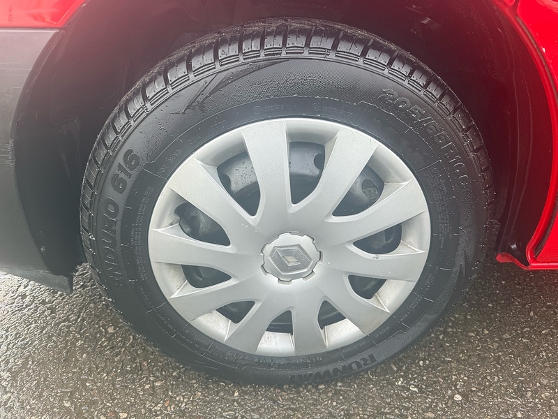 Renault 2.0 dCi ENERGY 28 Business+ motorhome 5dr Diesel Manual SWB Standard Roof Euro 6 (s/s) (120 ps)