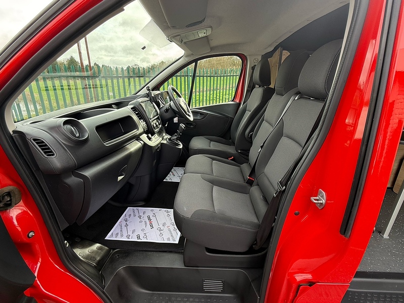 Renault 2.0 dCi ENERGY 28 Business+ motorhome 5dr Diesel Manual SWB Standard Roof Euro 6 (s/s) (120 ps)