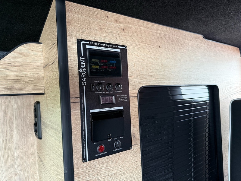 Renault 2.0 dCi ENERGY 28 Business+ motorhome 5dr Diesel Manual SWB Standard Roof Euro 6 (s/s) (120 ps)