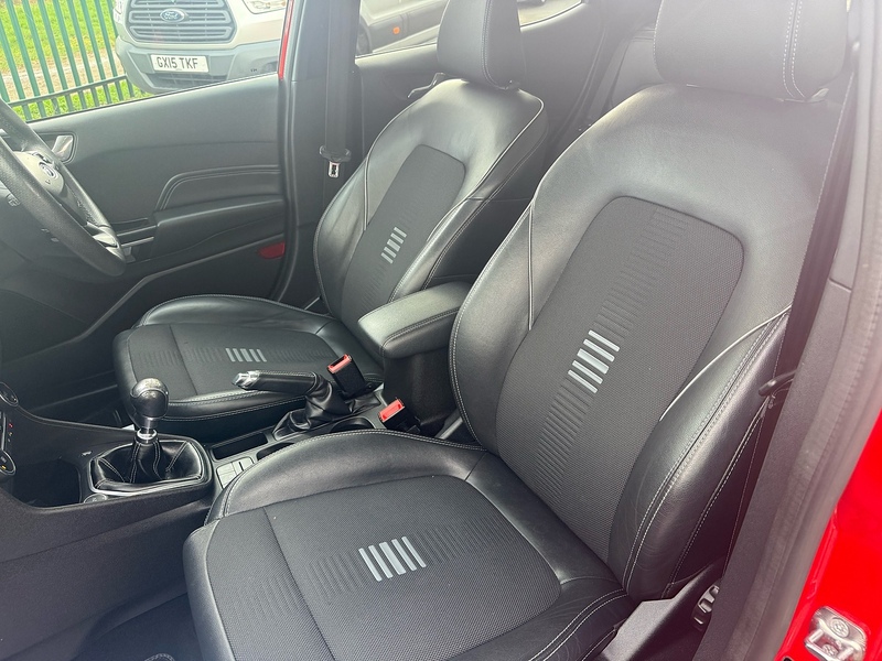 Ford 1.0T EcoBoost ST-Line X Hatchback 5dr Petrol Manual Euro 6 (s/s) (100 ps)