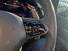 Volkswagen Golf TSI R 