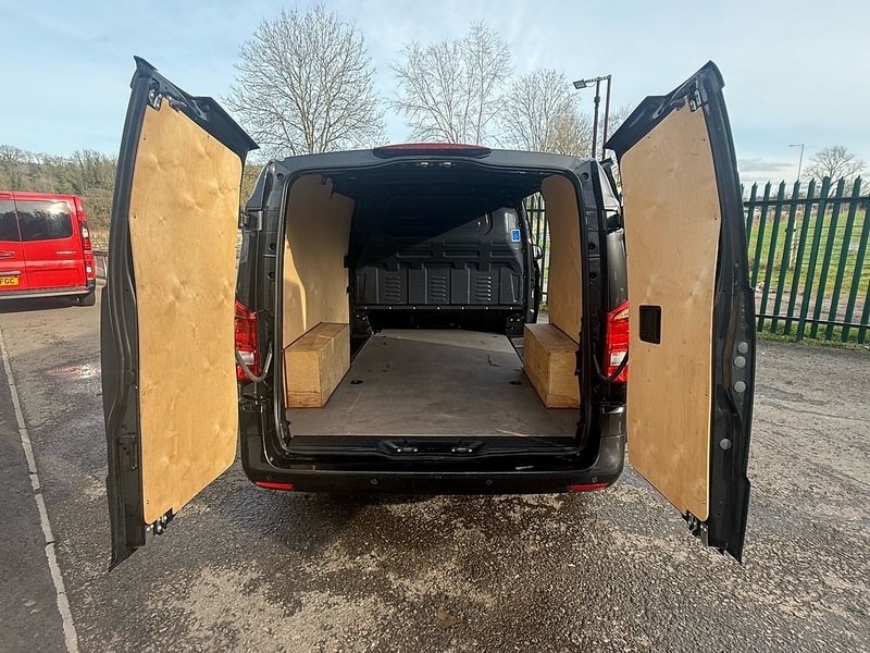 Mercedes-Benz 114 CDI Premium Panel Van 2.0 Automatic Diesel