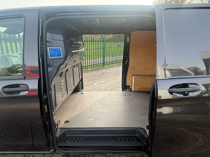 Mercedes-Benz 114 CDI Premium Panel Van 2.0 Automatic Diesel