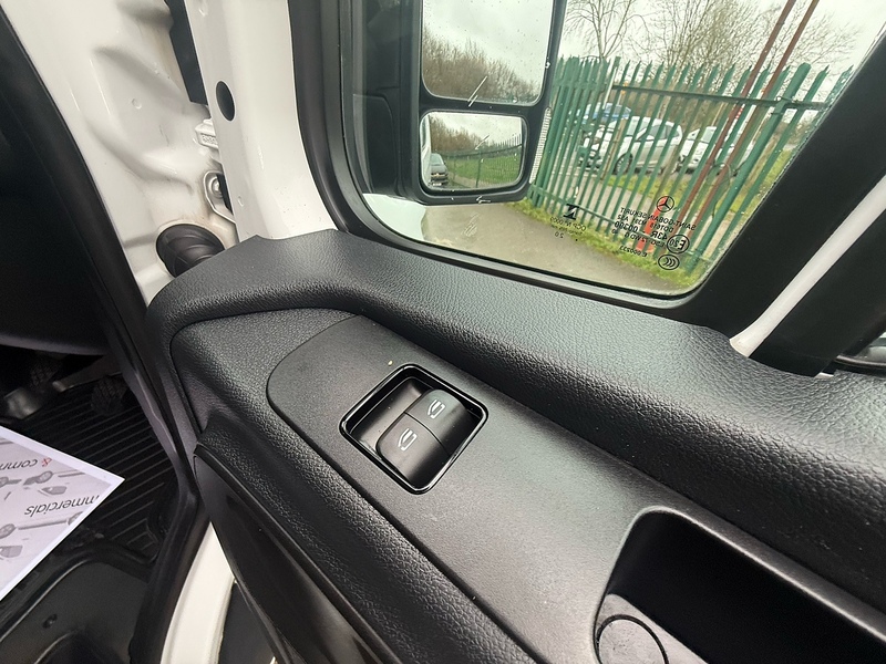 Mercedes-Benz 314 CDI Progressive 2.1 2dr Temperature Controlled Manual Diesel