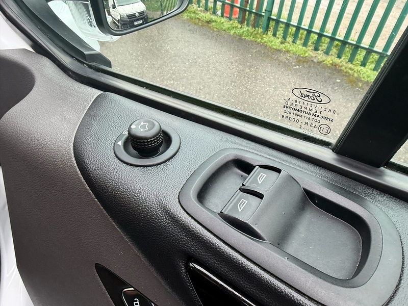 Ford 2.0 280 EcoBlue Limited Panel Van 5dr Diesel Manual L1 H1 Euro 6 (s/s) (130 ps)