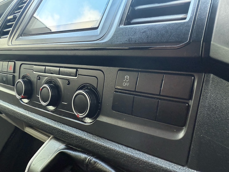 Volkswagen 2.0 BiTDI T32 BlueMotion Tech Highline Panel Van 5dr Diesel Manual 4Motion SWB Euro 6 (s/s) (204 ps)