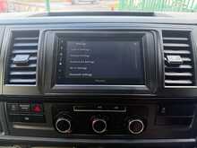 Volkswagen Transporter BiTDI T32 BlueMotion Tech Highline 