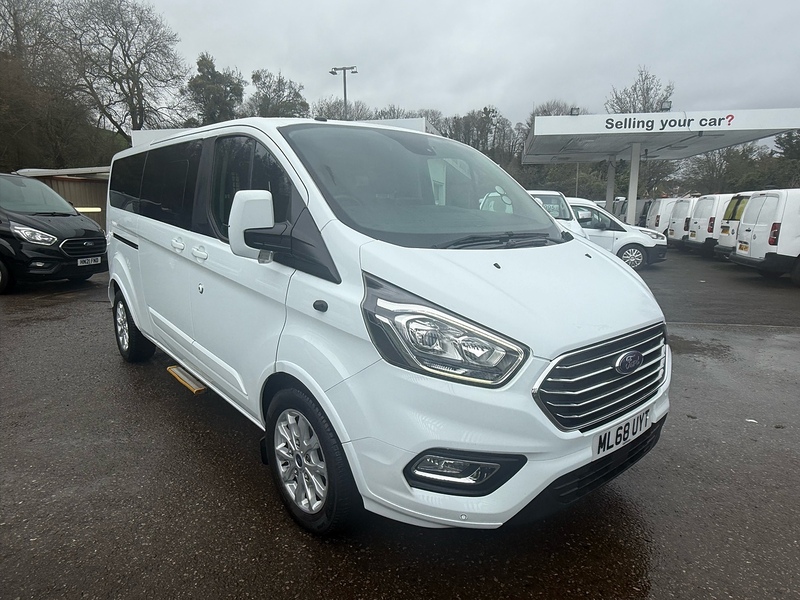 2.0 310 EcoBlue Titanium Minibus Double Cab 5dr Diesel Manual L2 Euro 6 (s/s) (130 ps)