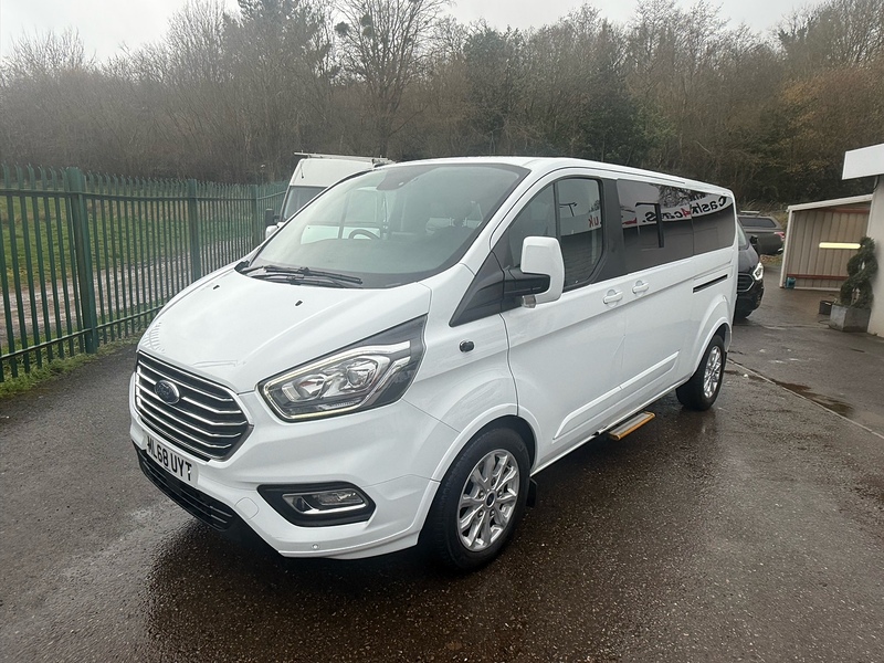 Ford 2.0 310 EcoBlue Titanium Minibus Double Cab 5dr Diesel Manual L2 Euro 6 (s/s) (130 ps)