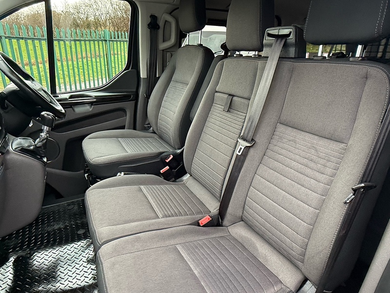 Ford 2.0 310 EcoBlue Titanium Minibus Double Cab 5dr Diesel Manual L2 Euro 6 (s/s) (130 ps)