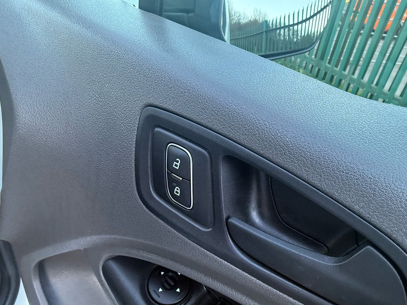 Ford 1.5 240 EcoBlue Leader Panel Van 5dr Diesel Manual L2 Euro 6 (s/s) (100 ps)