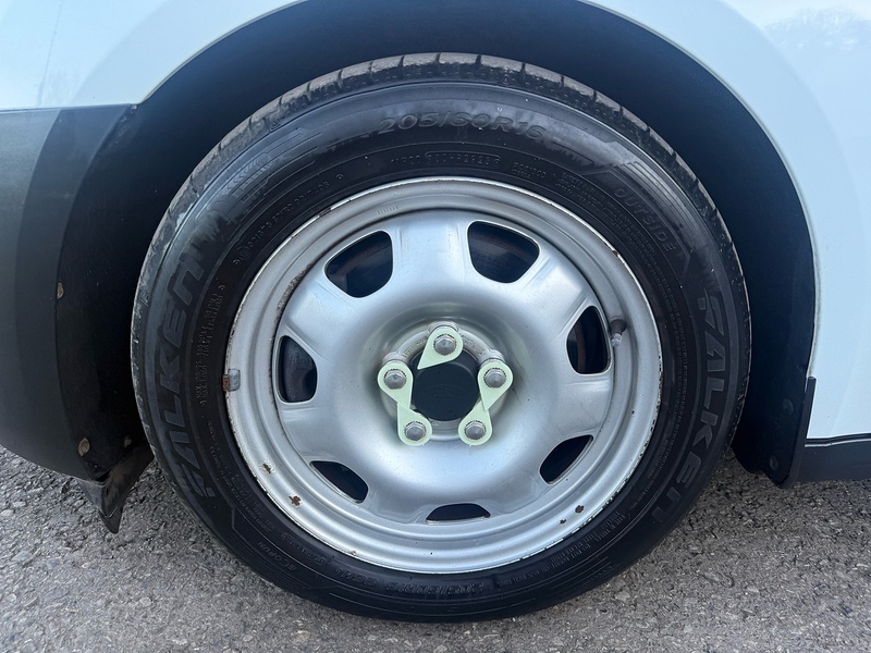 Ford 1.5 240 EcoBlue Leader Panel Van 5dr Diesel Manual L2 Euro 6 (s/s) (100 ps)