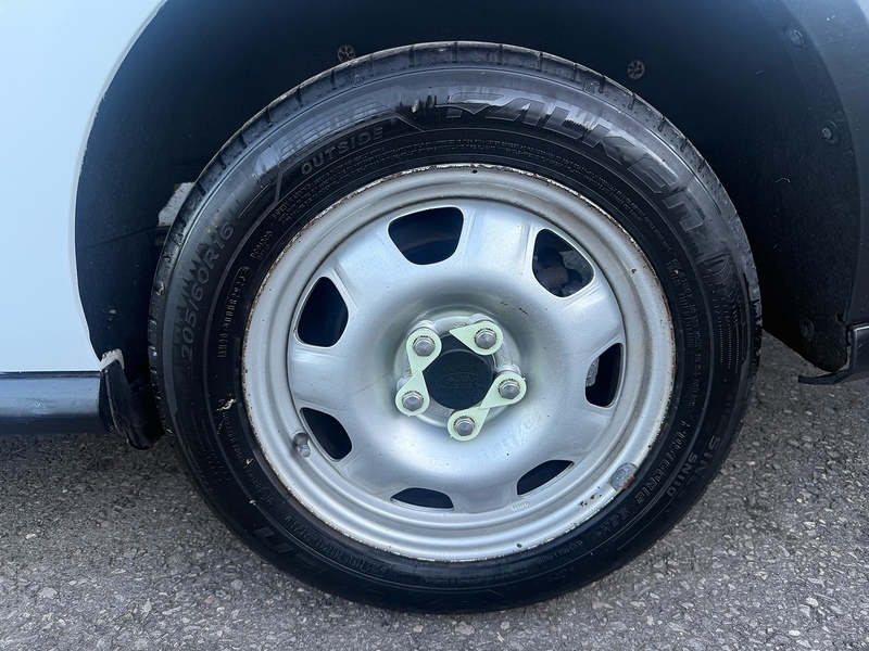 Ford 1.5 240 EcoBlue Leader Panel Van 5dr Diesel Manual L2 Euro 6 (s/s) (100 ps)