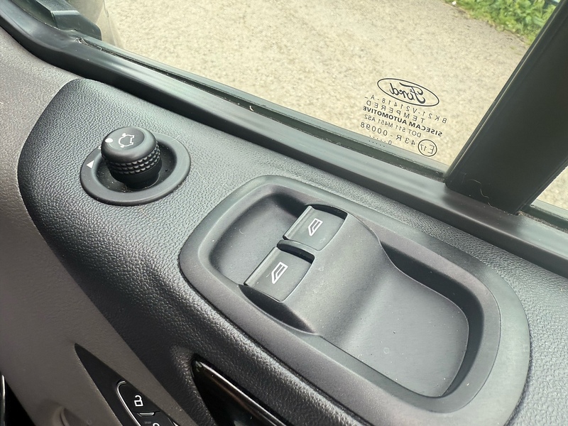 Ford 2.0 300 EcoBlue Limited Panel Van 5dr Diesel Manual L1 H1 Euro 6 (s/s) (130 ps)