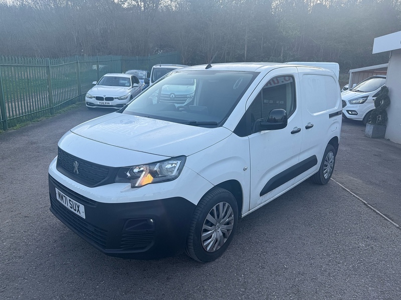 1.5 BlueHDi 1000 Professional Premium Standard Panel Van 5dr Diesel Manual SWB Euro 6 (100 bhp)