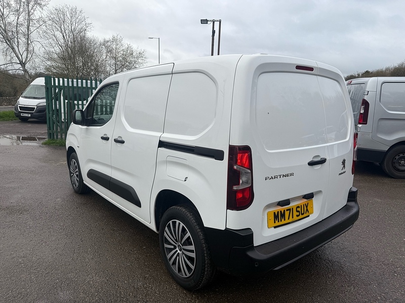 Peugeot 1.5 BlueHDi 1000 Professional Premium Standard Panel Van 5dr Diesel Manual SWB Euro 6 (100 bhp)