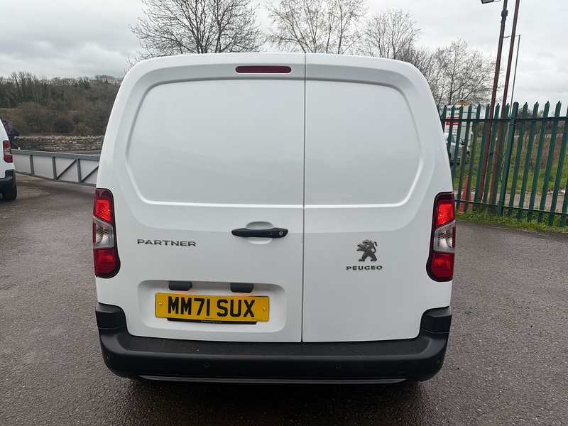 Peugeot 1.5 BlueHDi 1000 Professional Premium Standard Panel Van 5dr Diesel Manual SWB Euro 6 (100 bhp)